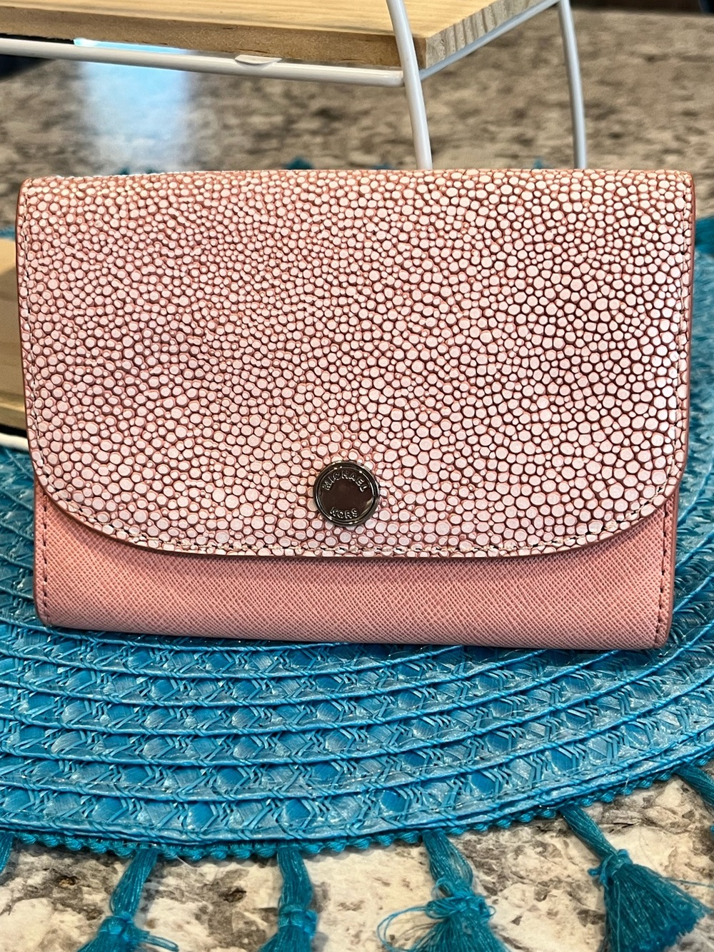 Michael Kors Juliana 2 Piece Wallet Set - Picture 6 of 15